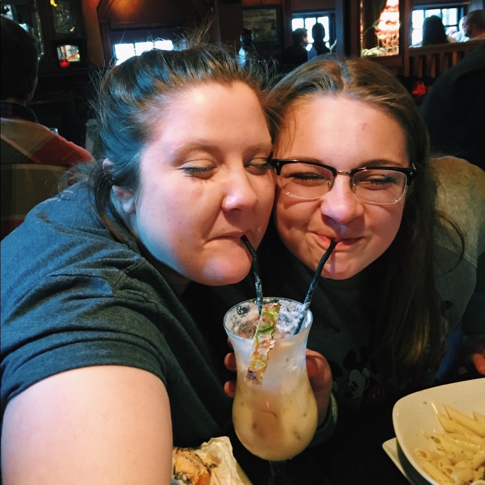 Meet your Posher, Sandra and lauren